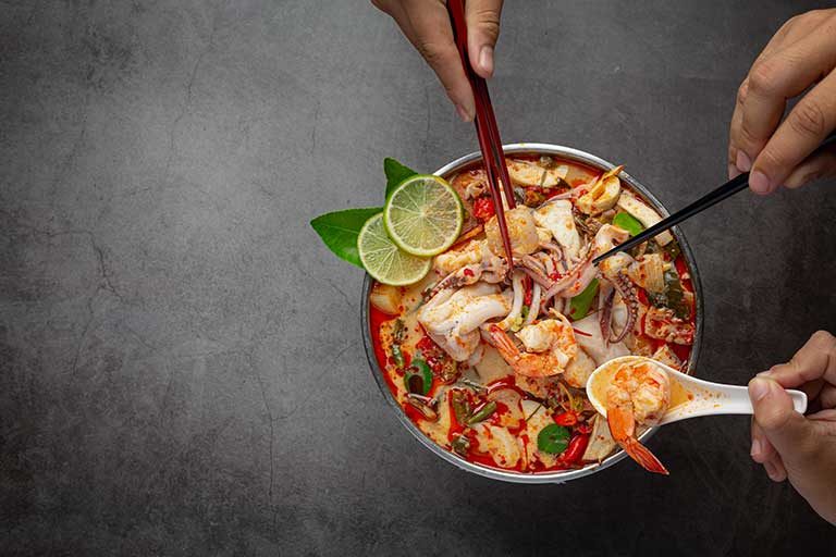 tomyum-seafood-noodles